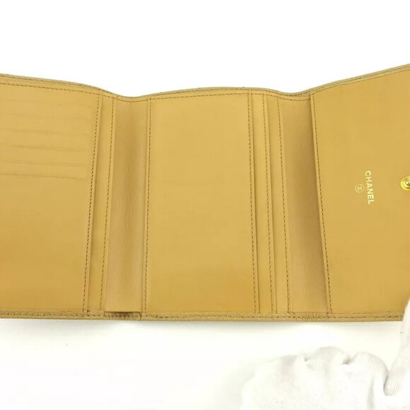 Authenticity guaranteed CHANEL tri-fold wallet Coco Mark beige caviarskin USED - Picture 5 of 10